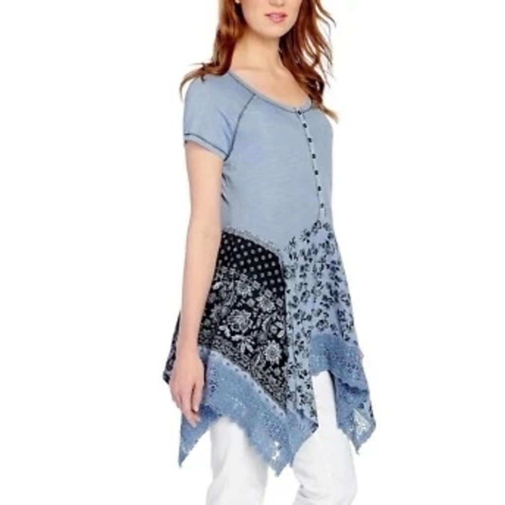 Women's Blue and Black Floral Tunic Top